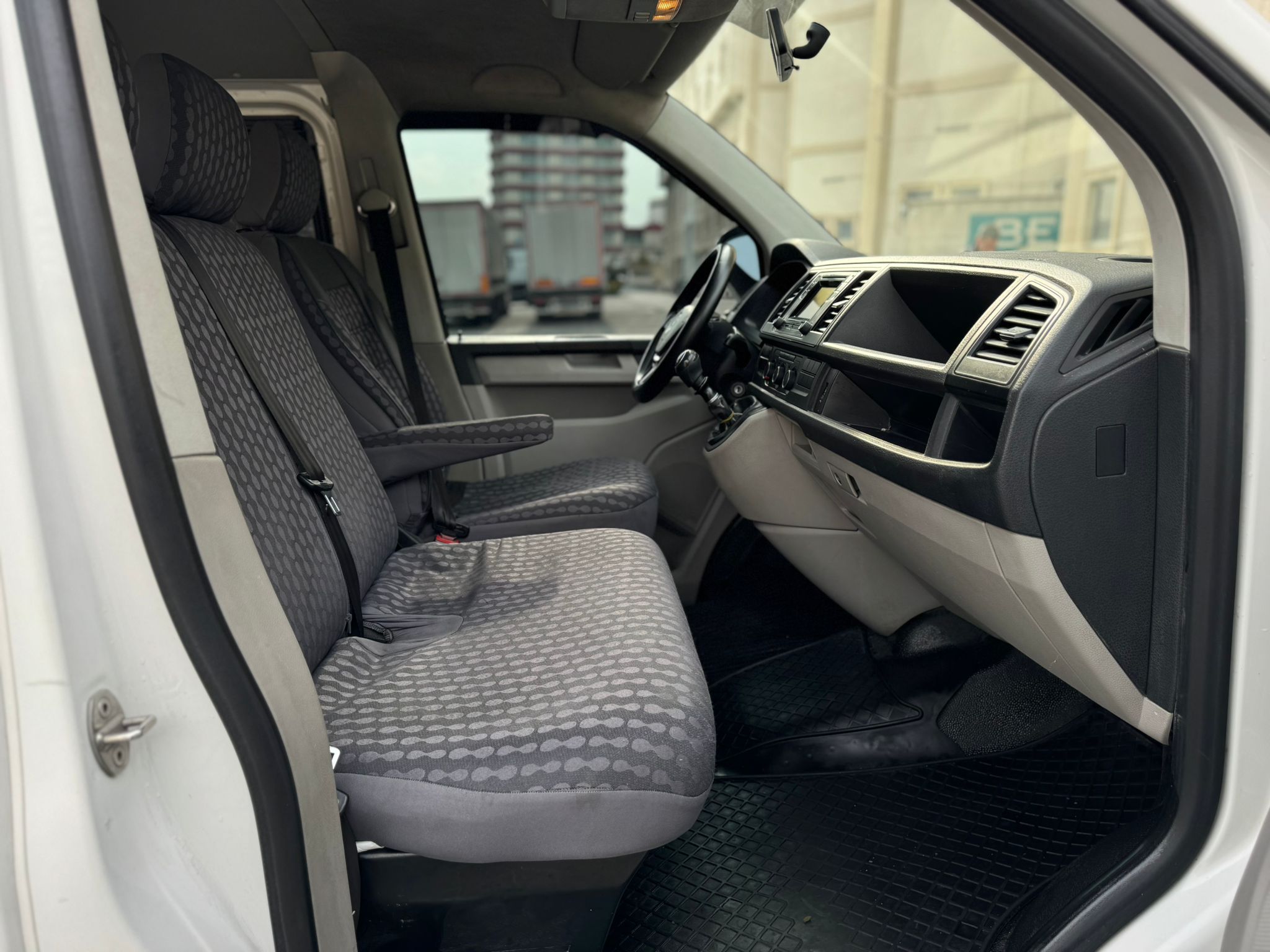 TAKSİTLE ARABA SATIŞ MERKEZİ''2018 MODEL 150'LİK TRANSPORTER ELDEN SEN
